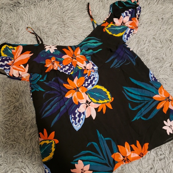 OLD NAVY | [NwT]Tropical Cold Shoulder Top! - Picture 2 of 8